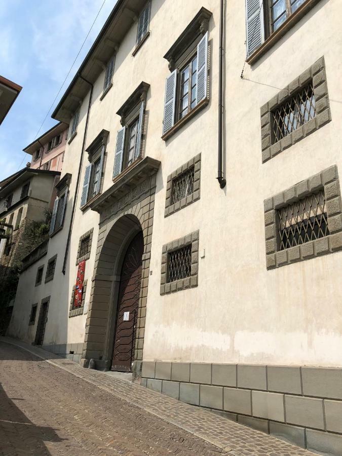 Ferienwohnung Casa Di Via Porta Dipinta Bergamo Exterior foto